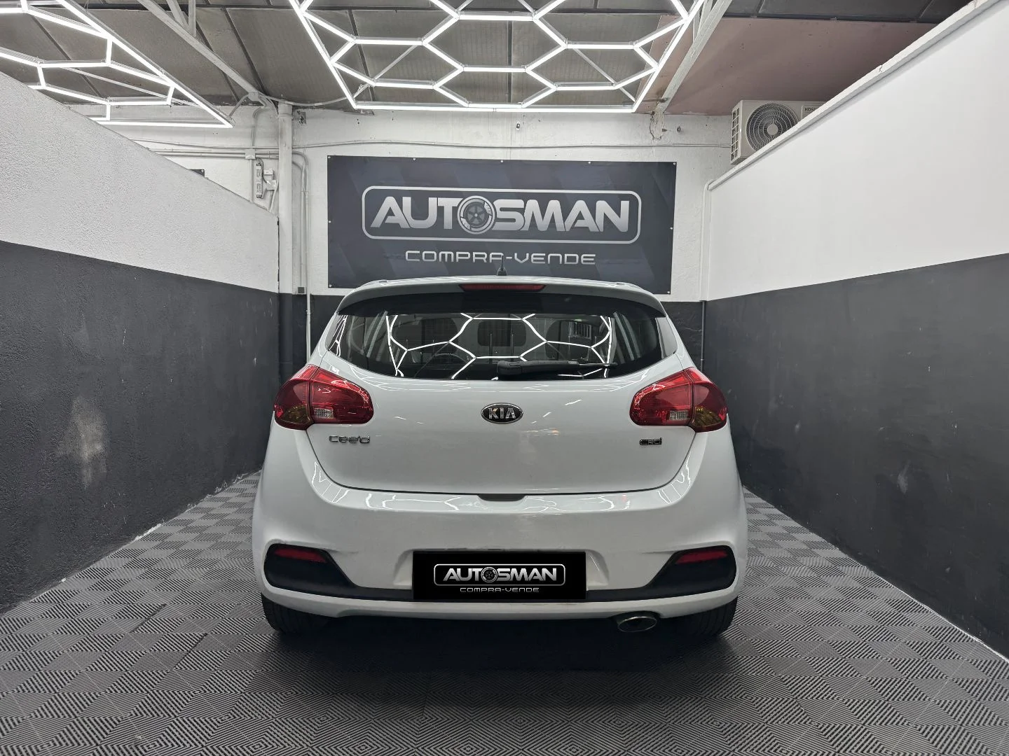 KIA Ceed 1.4 CRDi WGT Concept 2013 Diésel Blanco - Imagen 6 de 40